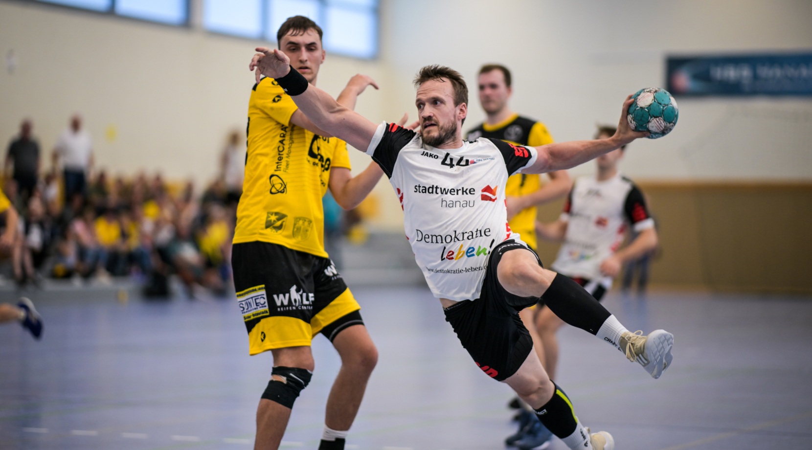 Packendes Derby mit gerechter Punkteteilung